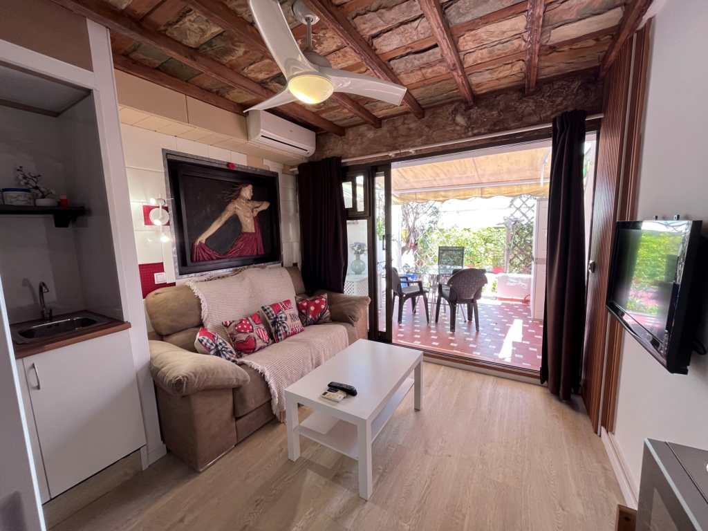 Apartment 441